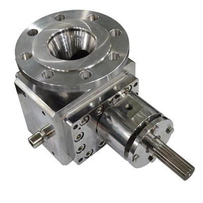 Otopite vanjsku pumpu zupčanika